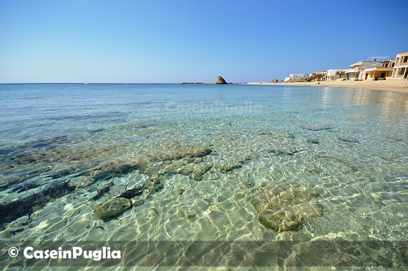 Torre Pali, il mare cristallino